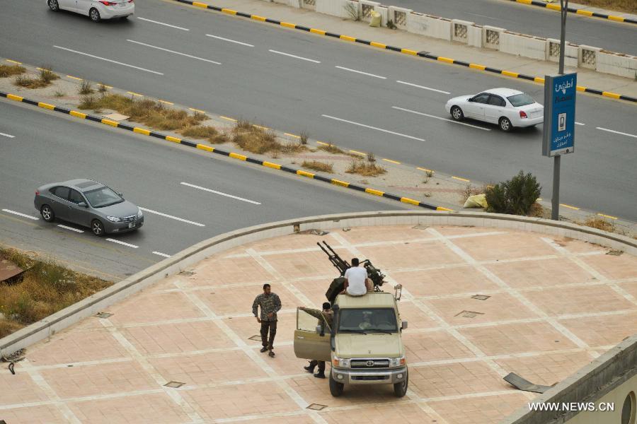 اشتباكات مسلحة في محيط مقر المؤتمر الوطني العام في ليبيا