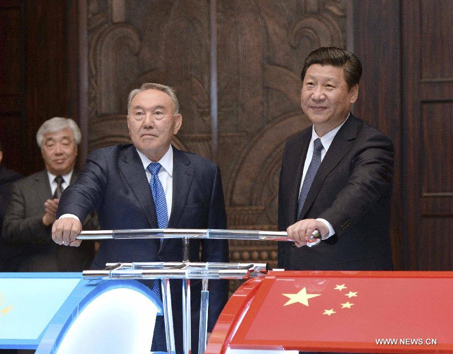 الرئيسان الصيني والقازاقي يبحثان العلاقات الثنائية وأمن المنطقة 