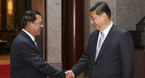 الرئيس الصيني يبحث مع رئيس الوزراء الكمبودي العلاقات بين البلدين