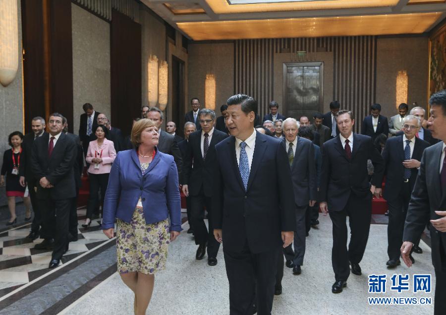 الرئيس الصيني يقول إن بلاده يجب أن تتعلم من الدول الأخرى