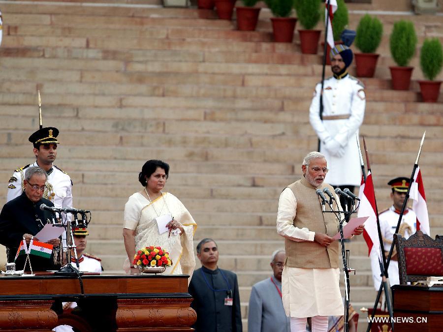 ناريندرا مودي يؤدي اليمين الدستورية رئيسا لوزراء الهند