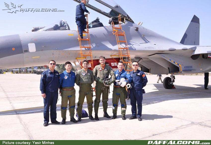 مشاركة مقاتلات    J10و7 JF-1 في المناورة الجوية الصينية الباكستانية 