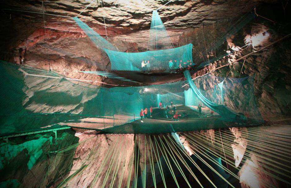 سبر أغوار أكبر ترامبولين  تحت الأرض في العالم 