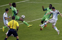 نيجيريا تتأهل للدور الثاني رغم الهزيمة