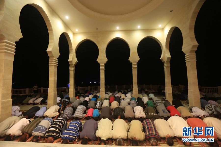 مظاهر استقبال شهر رمضان حول العالم