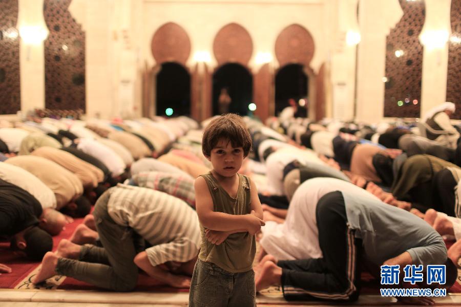 مظاهر استقبال شهر رمضان حول العالم