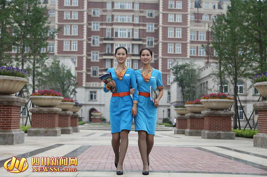إصدار "أجمال الأزياء المدرسية فى الصين" فى معهد طيران بسيتشوان    