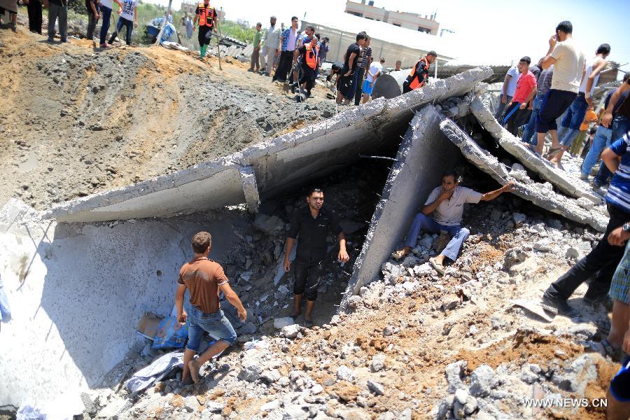 تقرير إخباري: مقتل 30 فلسطينيا في اليوم الثاني من الهجوم الإسرائيلي على قطاع غزة