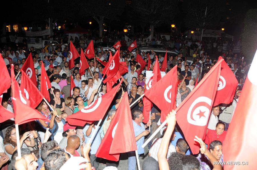 مسيرة غاضبة في تونس العاصمة للتنديد بالإرهاب