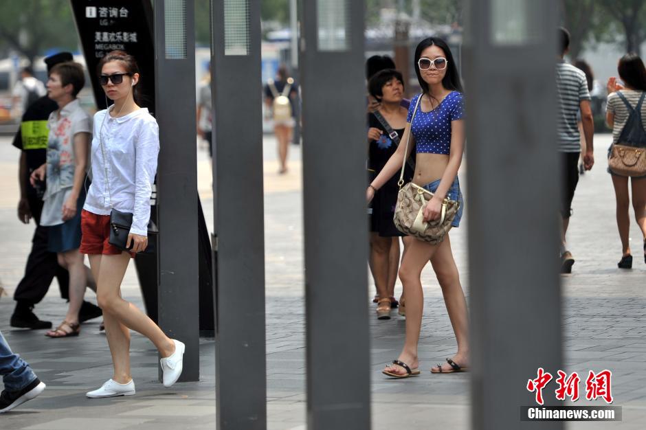 معدلات حرارة مرتفعة تجتاح معظم المناطق الصينية 