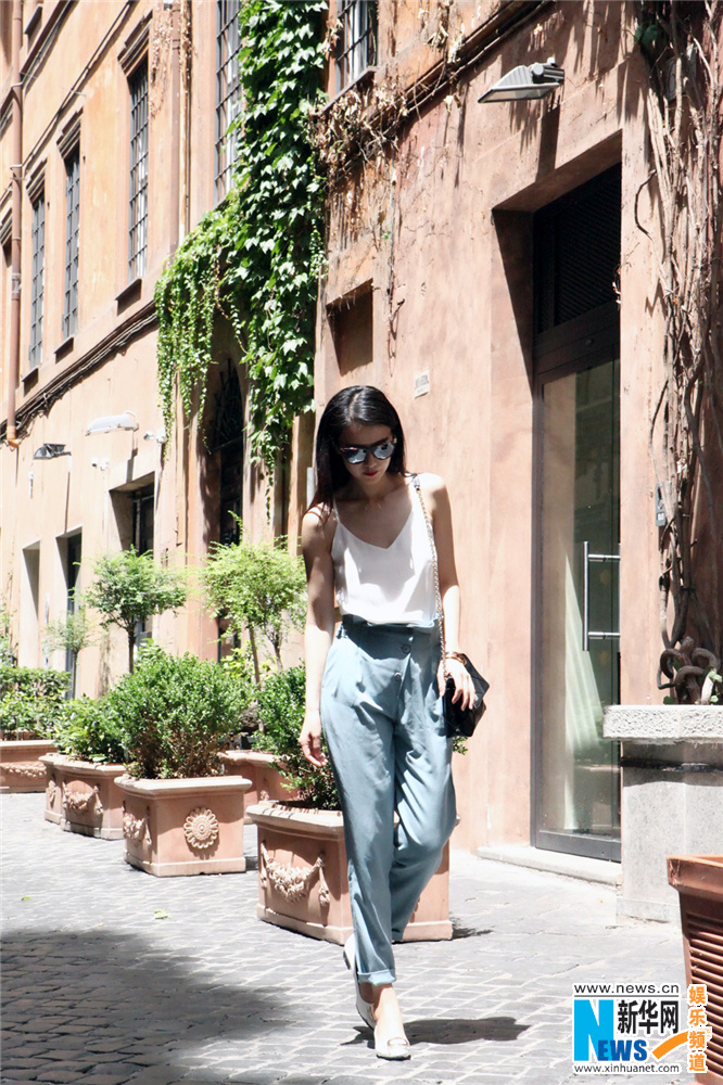 البوم صور ممثلة صينية قاو يوان يوان في اوربا