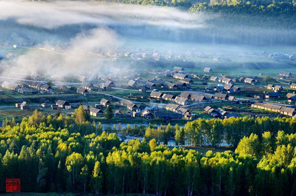 مناظر قرية خمو بمنطقة شينجيانغ في الصباح