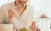 ثماني عادات غذائية مضرة بالصحة