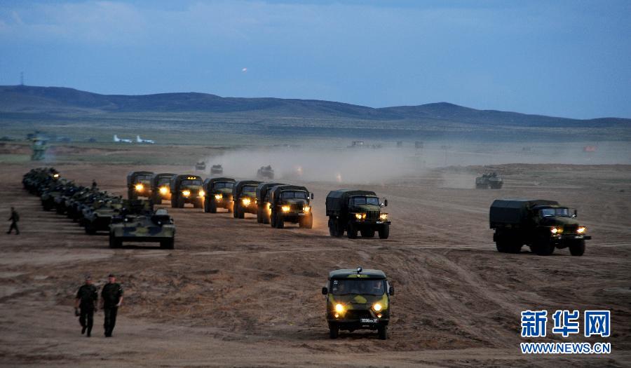 القوات الدولية تشارك في مناورات "حفظ السلام -2014"