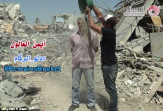 حملة"دلو الركام" فى غزة تدعو إلى السلام العالمي