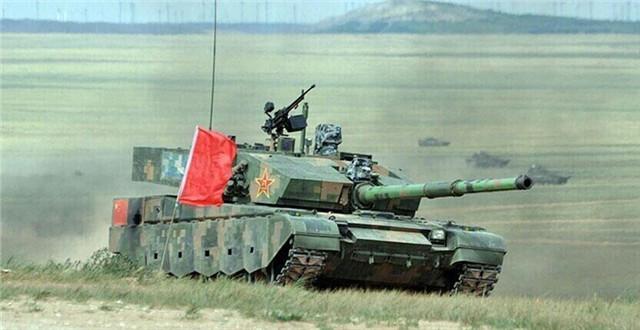 الدبابات الأكثر تقدما في الصين تظهر علنا لأول مرة