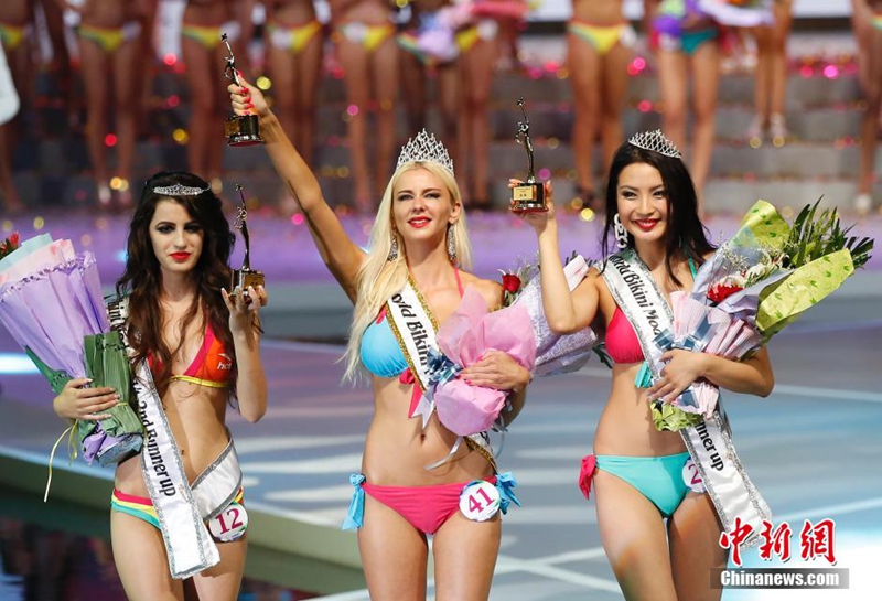 سلوفاكية تفوز بلقب ملكة جمال البكيني