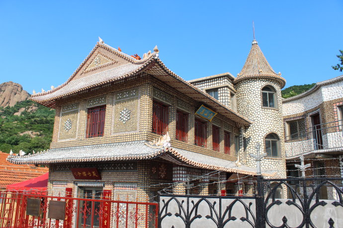 "مبنى الأصداف" في مدينة تشينغداو الصينية