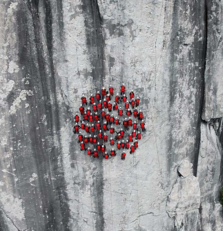 قمة العالم: مصور سويسري يصور صور تسلق جبال إبداعية