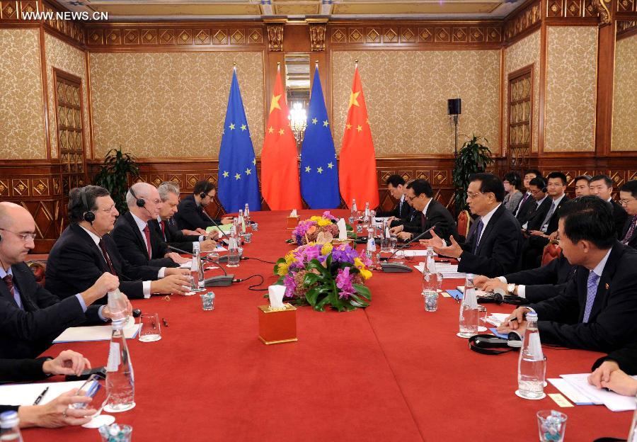 الصين والاتحاد الأوربي تتعهدان بتسريع المفاوضات بشأن اتفاقية الاستثمار