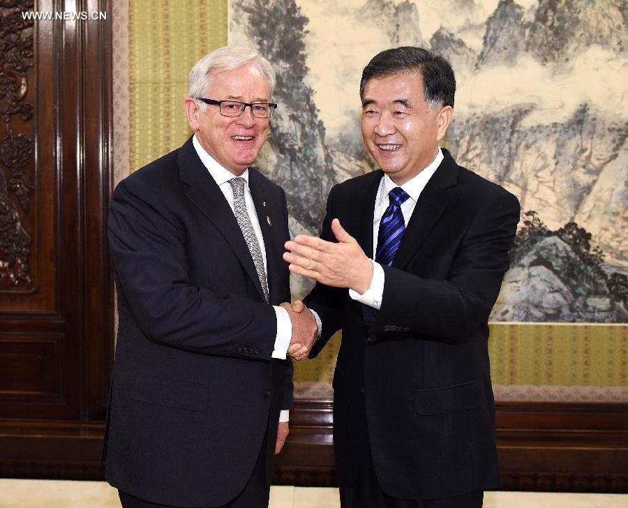 نائب رئيس مجلس الدولة الصيني يجتمع مع مدير عام منظمة التجارة العالمية ووزير التجارة الاسترالي
