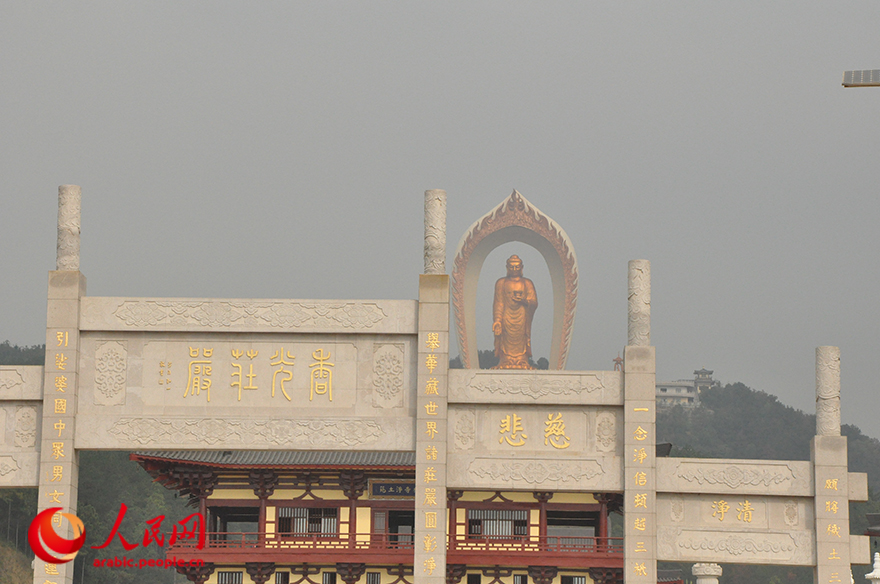 بوذا دونغ لين العملاق في مقاطعة جيانغسي