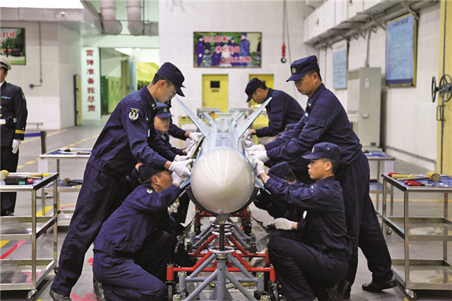 سبر أغوار أول قاعدة لحاملة الطائرات في الصين