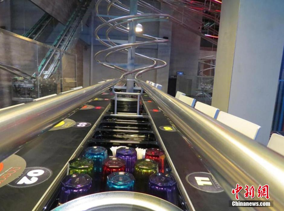 الإمارات تطلق أكبر مطعم على السفينة الدوارة في العالم