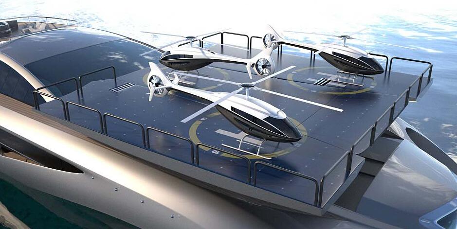 يخت فاخر جدا.. شكله يشبه "باتمان"