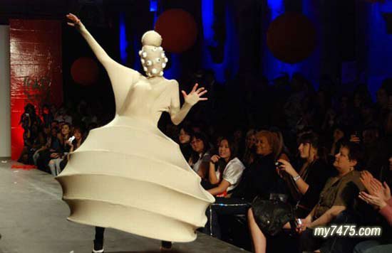 الموضة لن تُفهم...