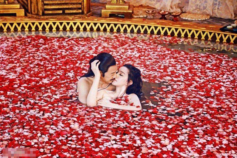 لقطات جميلة للممثلة فان بينغ بينغ في المسلسل التلفزيوني "ملكة وو تسه تيان"