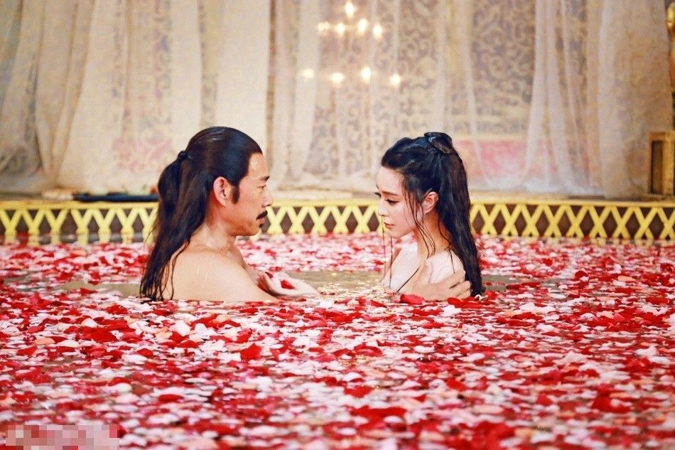 لقطات جميلة للممثلة فان بينغ بينغ في المسلسل التلفزيوني "ملكة وو تسه تيان"