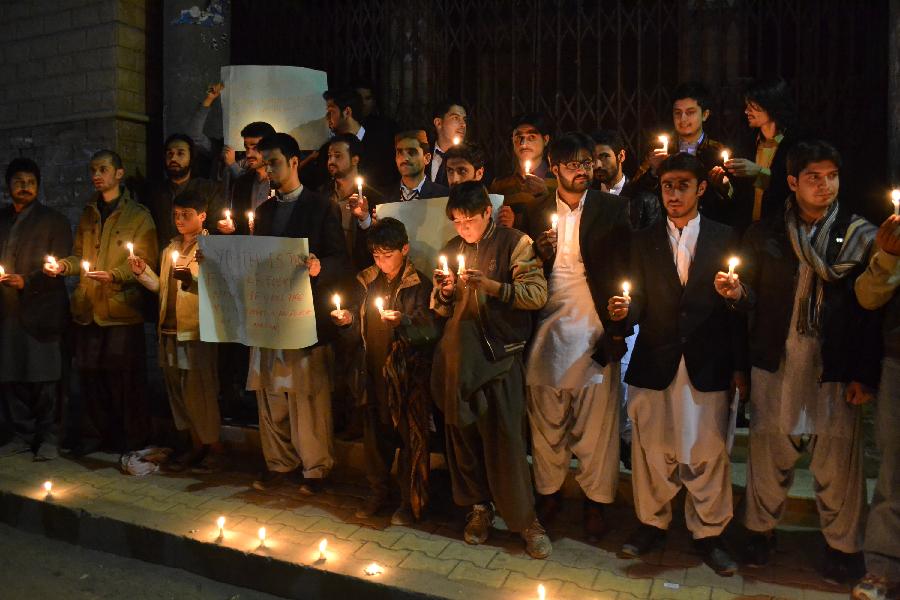 مقتل 132 طالبا من أصل 141 في هجوم على مدرسة بباكستان