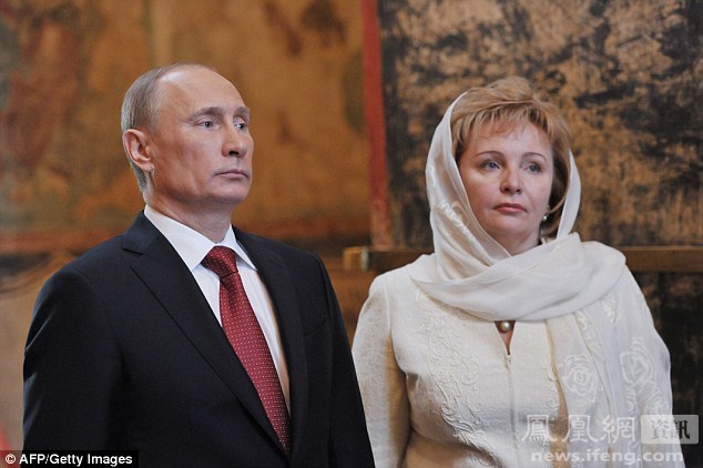 بوتين وزوجته السابقة ليودميلا