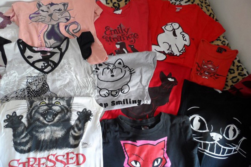 بريطانية تتزوج قطتين وتؤكد انهما أفضل من الرجال