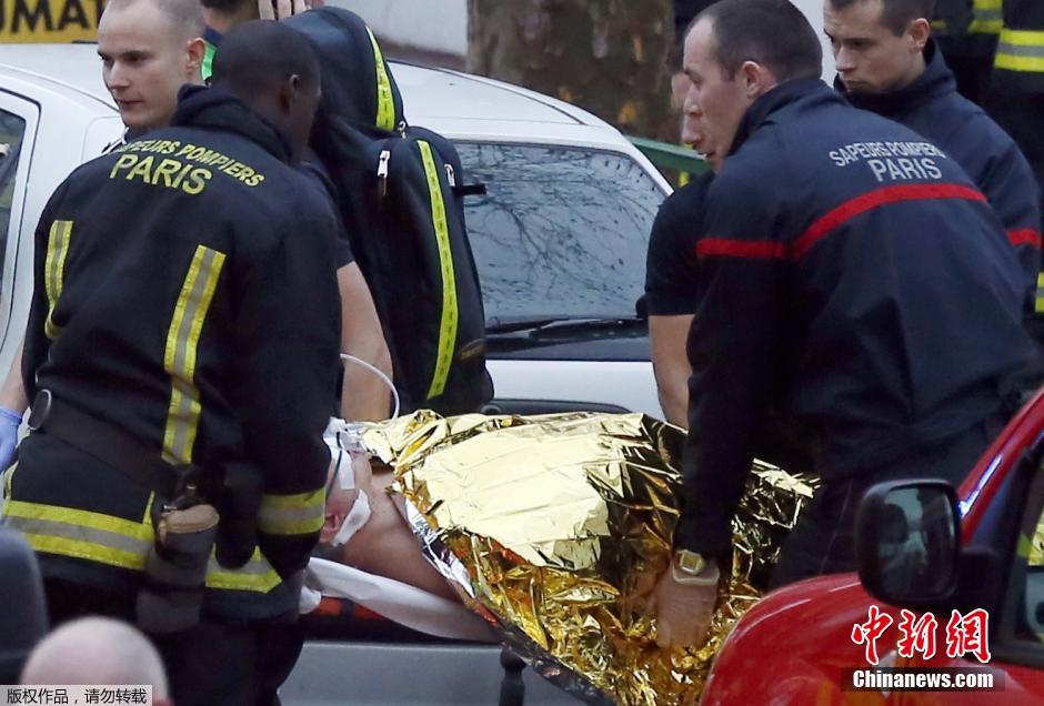 مقتل اثنين من رجال الشرطة جراء الهجوم الذي وقع جنوب باريس والقبض على مشتبه به