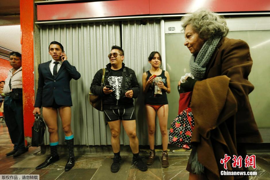 "يوم بدون سروال" يلقى مشاركة كبيرة في مختلف بلدان العالم