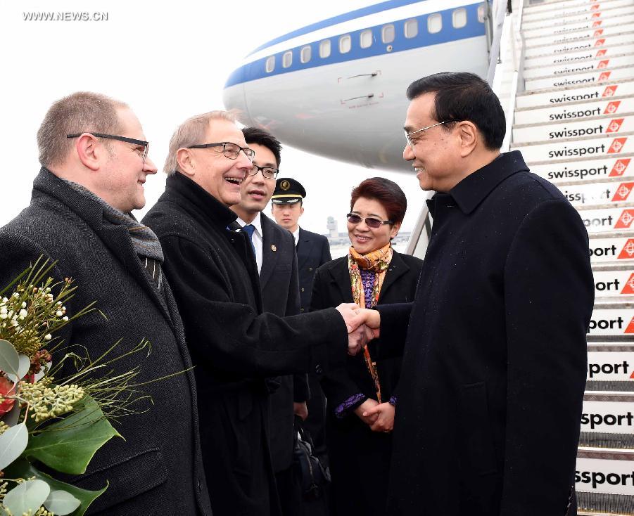 رئيس مجلس الدولة الصيني يصل إلى سويسرا لحضور منتدى دافوس