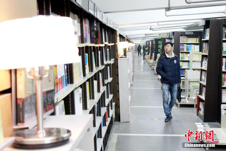 زيارة أجمل مكتبة في الصين