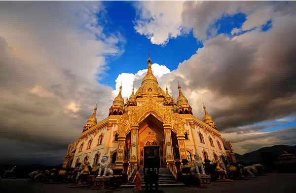 ولاية دههونغ الذاتية الحكم لقوميتي داي وجينغبوه بمقاطعة يوننان 