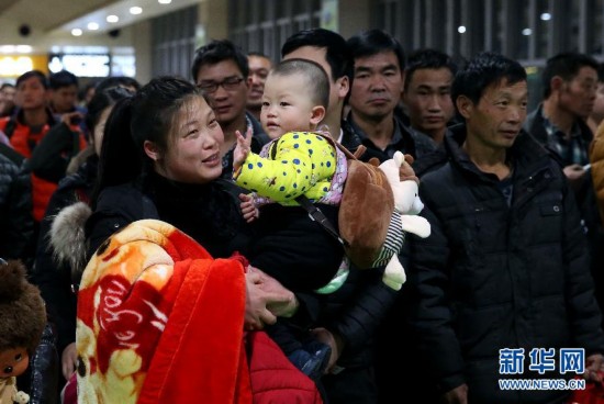 انطلاق موسم "الهجرة العظيمة " في الصين مع اقتراب عيد الربيع الصيني 2015