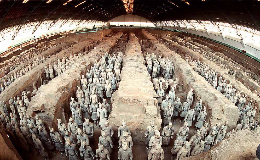 تماثيل جنود وخيول الصلصال اكثر المناظر الطبيعية الخلابة الصينية نفوذا دوليا