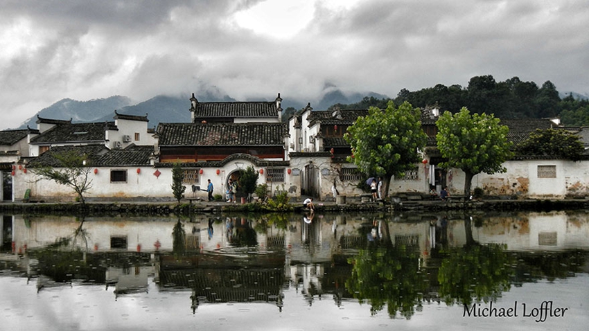 مصور يزور دول في أنحاء العالم لتخفيف آثار الكآبة