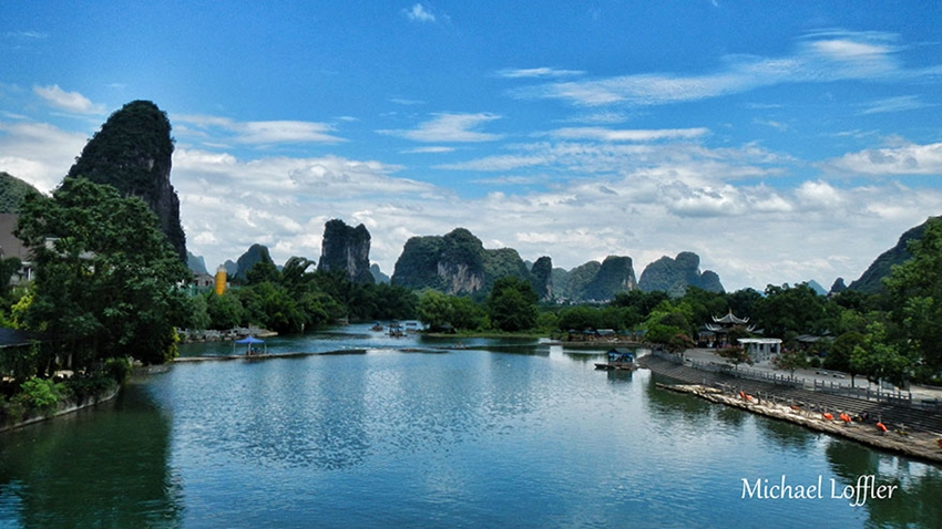 مصور يزور دول في أنحاء العالم لتخفيف آثار الكآبة