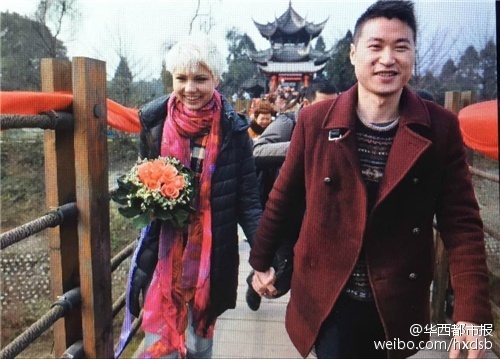 أوكرانية تطلب يد صديقها الصيني