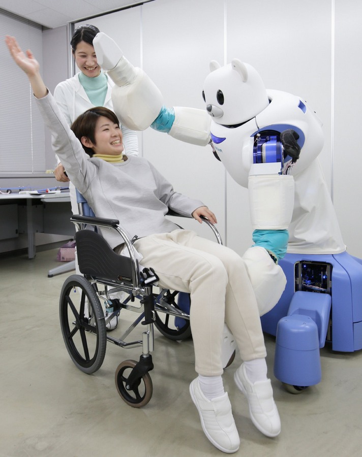 اليابان تصنع ممرضة آلية على شكل دب