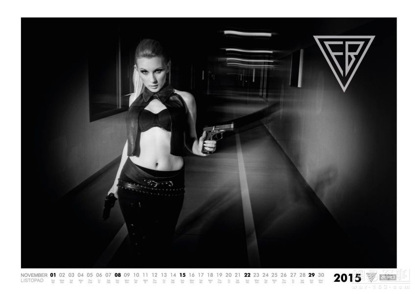 حسناوات يستعرضن "قدرات" الجيش البولندي