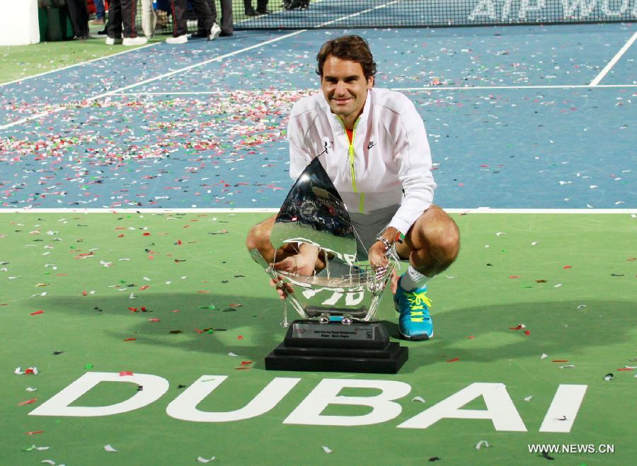 فيدرر يفوز على ديوكوفيتش في نهائيات بطولة دبي للتنس
