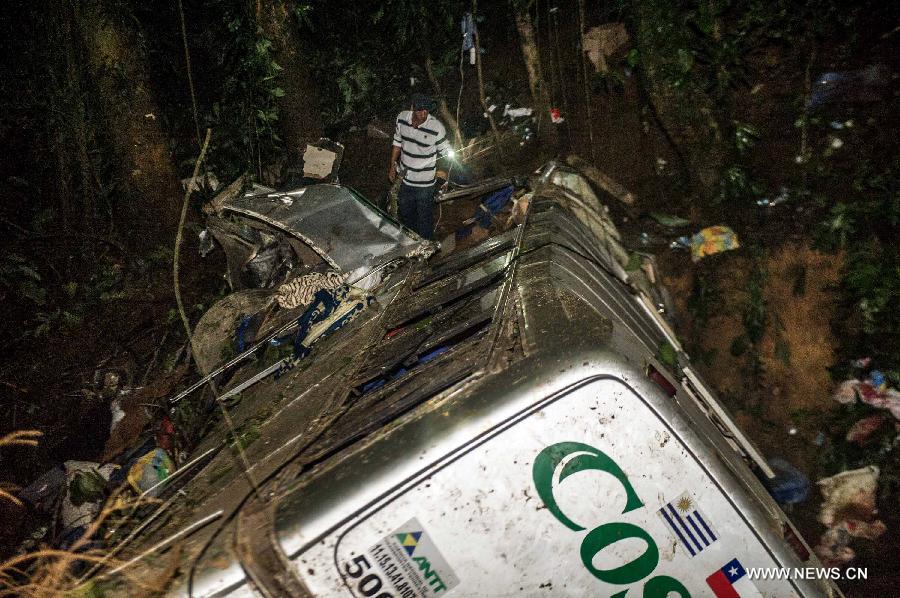 ارتفاع عدد وفيات حادث مروري في البرازيل إلى 49 شخص