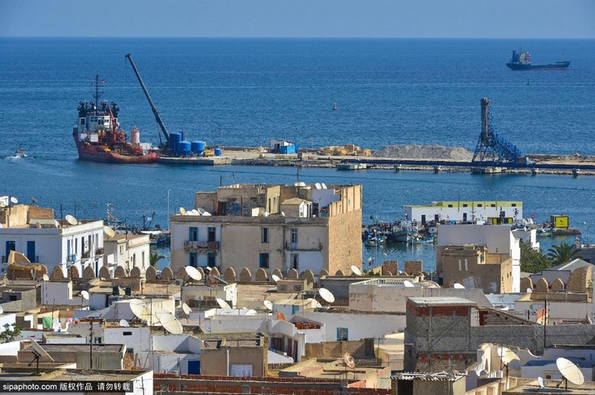 تونس.. تجمع بين مناظر طبيعية وثقافة إنسانية